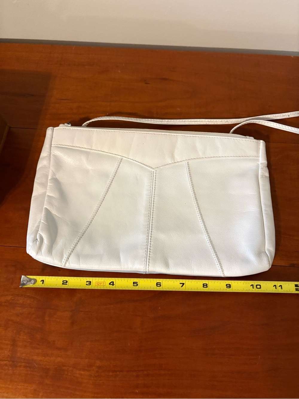 White leather vintage purse - Picture 9 of 11